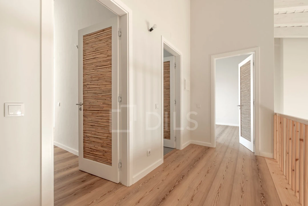 Moradia T4 para Venda em Santa Maria do Castelo e Santiago e Santa Susana Foto 18