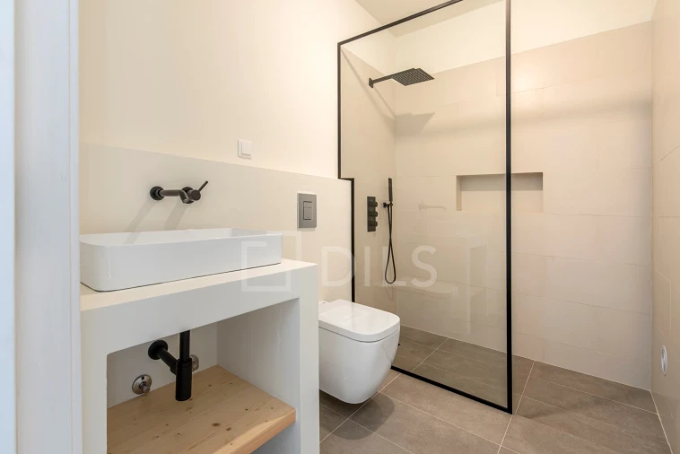 Moradia T4 para Venda em Santa Maria do Castelo e Santiago e Santa Susana Foto 15