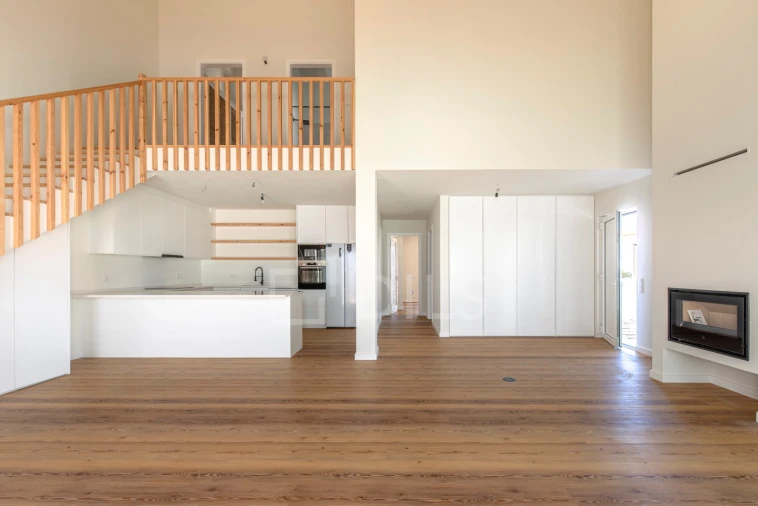 Moradia T4 para Venda em Santa Maria do Castelo e Santiago e Santa Susana Foto 17