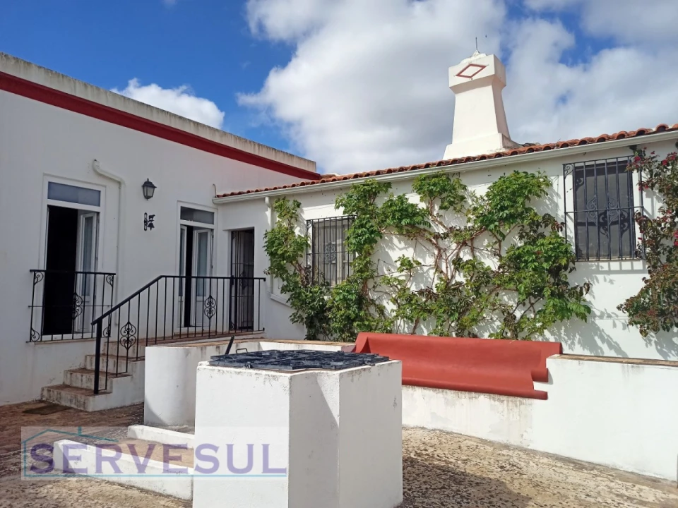 Moradia T4 para Venda em Silves Foto 1