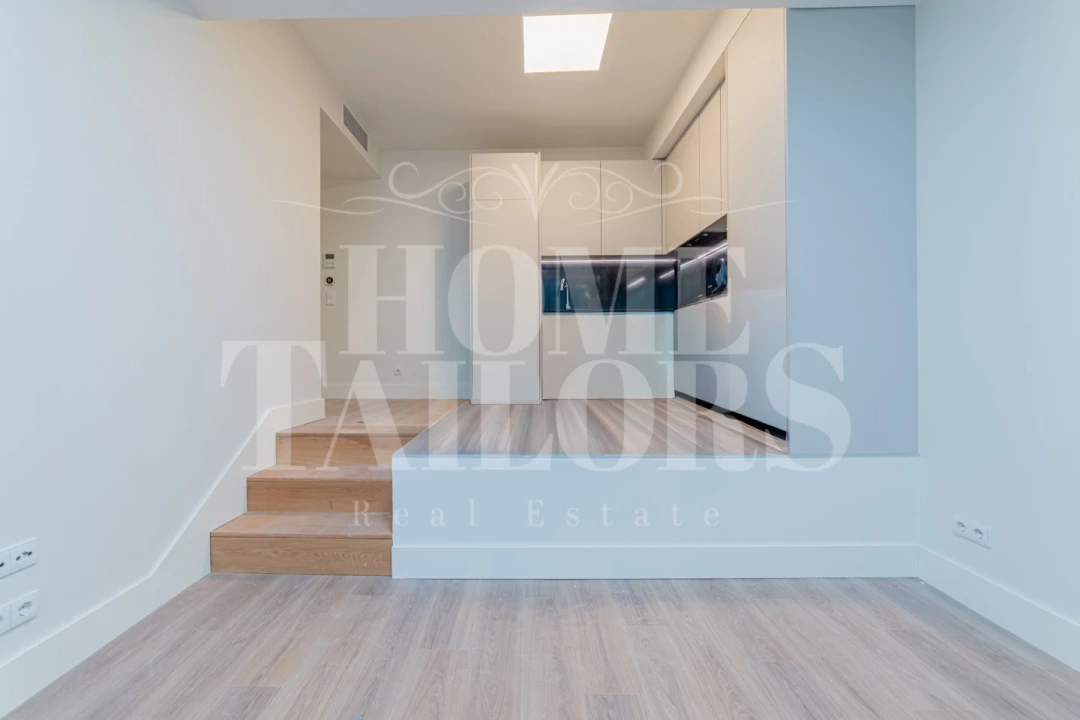Apartamento T1 para Venda em Avenidas Novas Foto 3