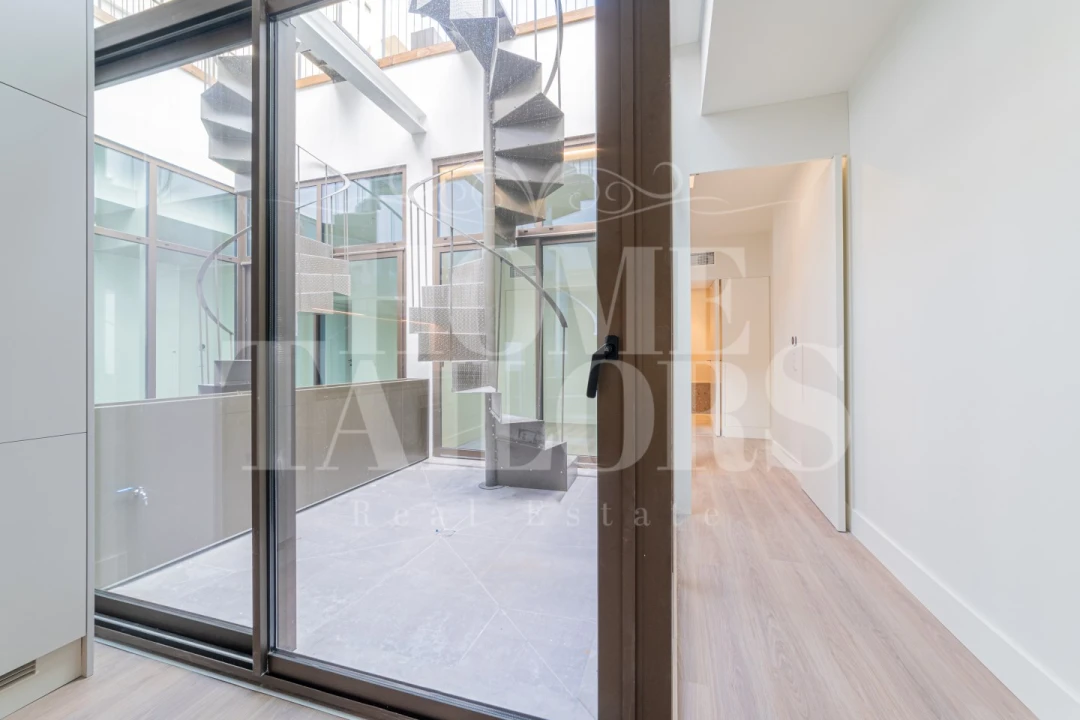 Apartamento T1 para Venda em Avenidas Novas Foto 4