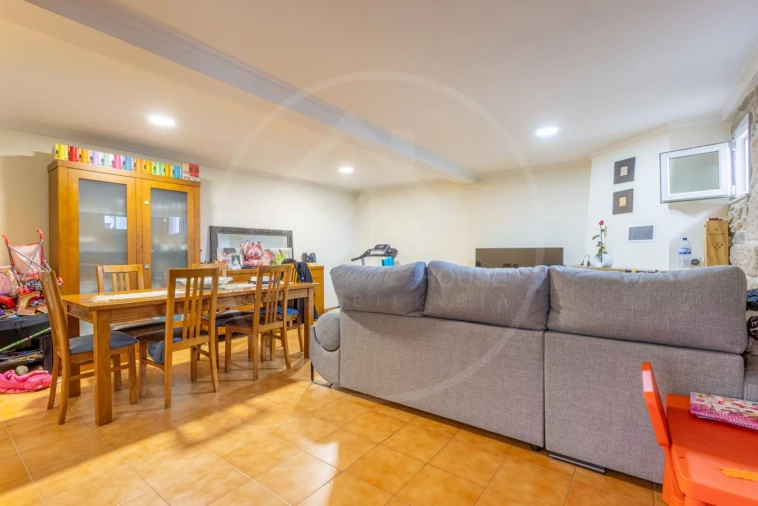 Moradia T3 para Venda em Santa Cruz/Trindade e Sanjurge Foto 3