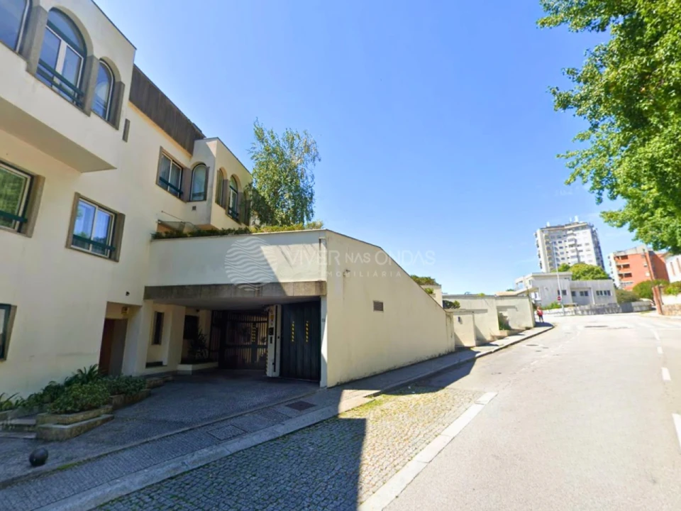 Garagem para Arrendamento em Lordelo do Ouro e Massarelos Foto 6