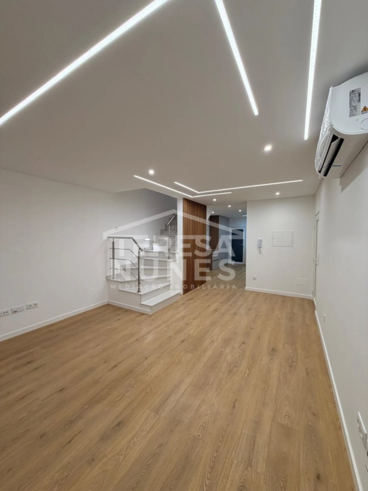 Moradia T3 para Venda em Quinta do Conde Foto 3