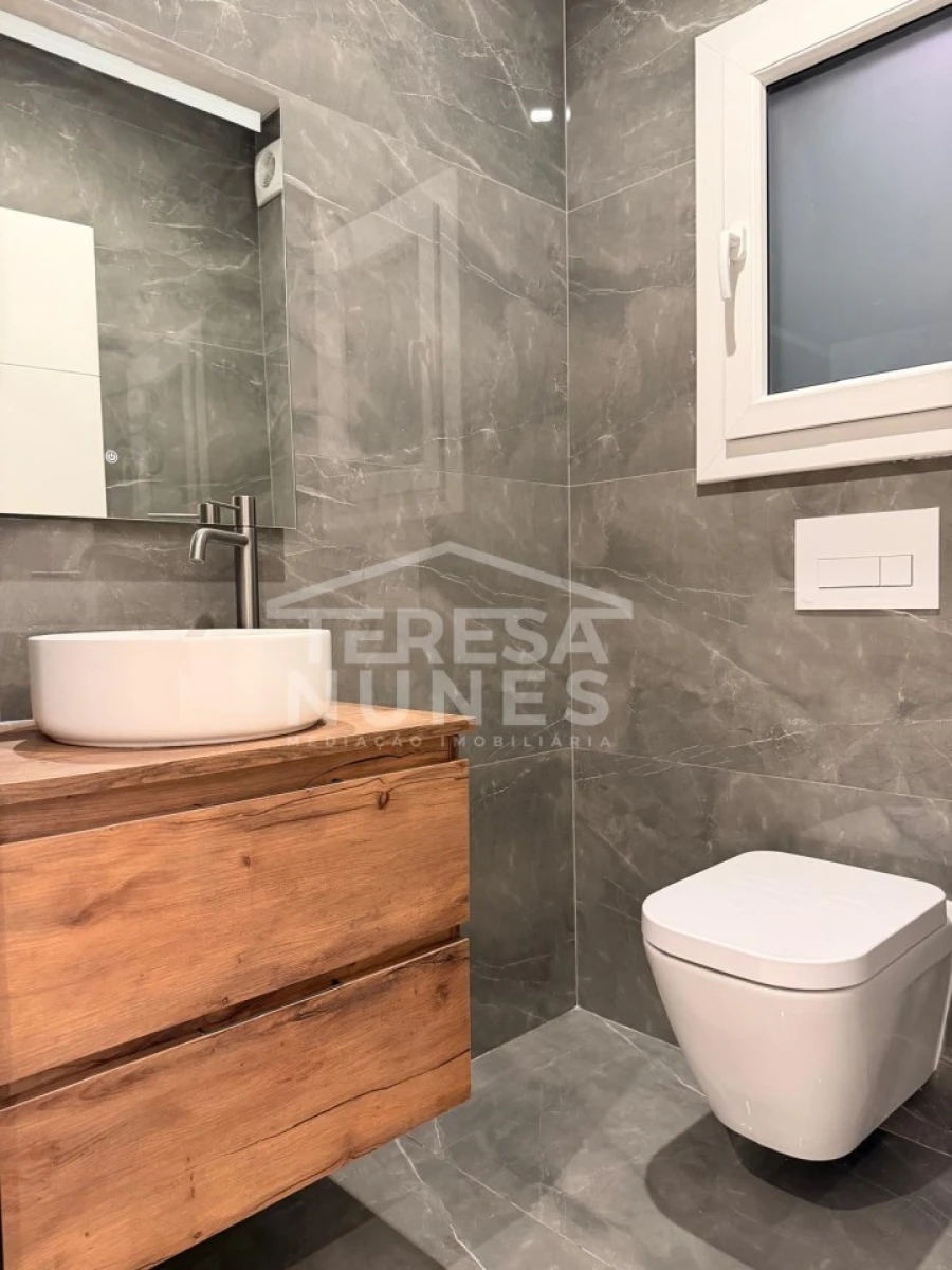 Moradia T3 para Venda em Quinta do Conde Foto 36