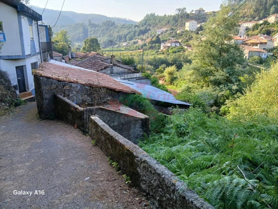 Moradia T2 para Venda em Semide e Rio Vide Foto 13