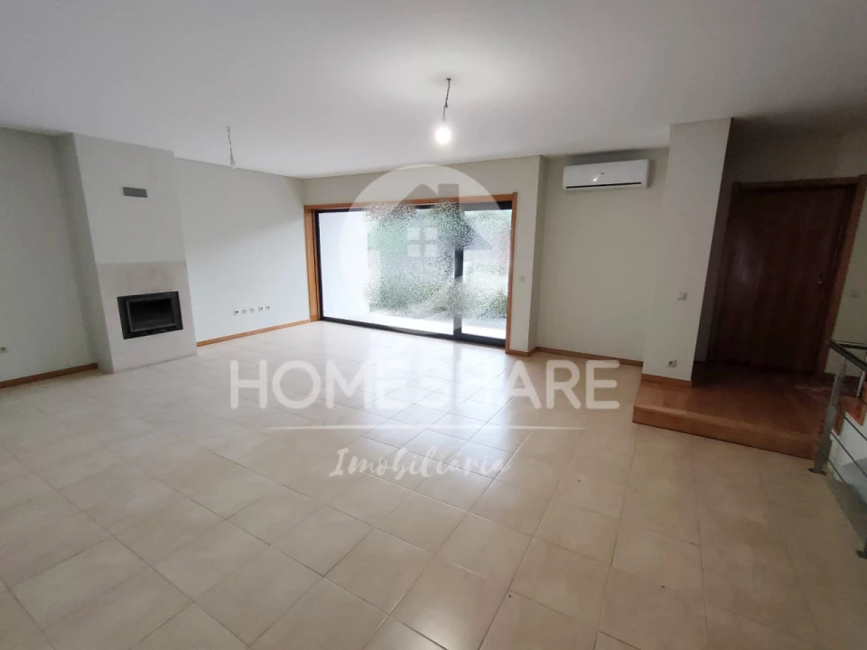 Moradia T3 para Venda em Gandra Foto 3