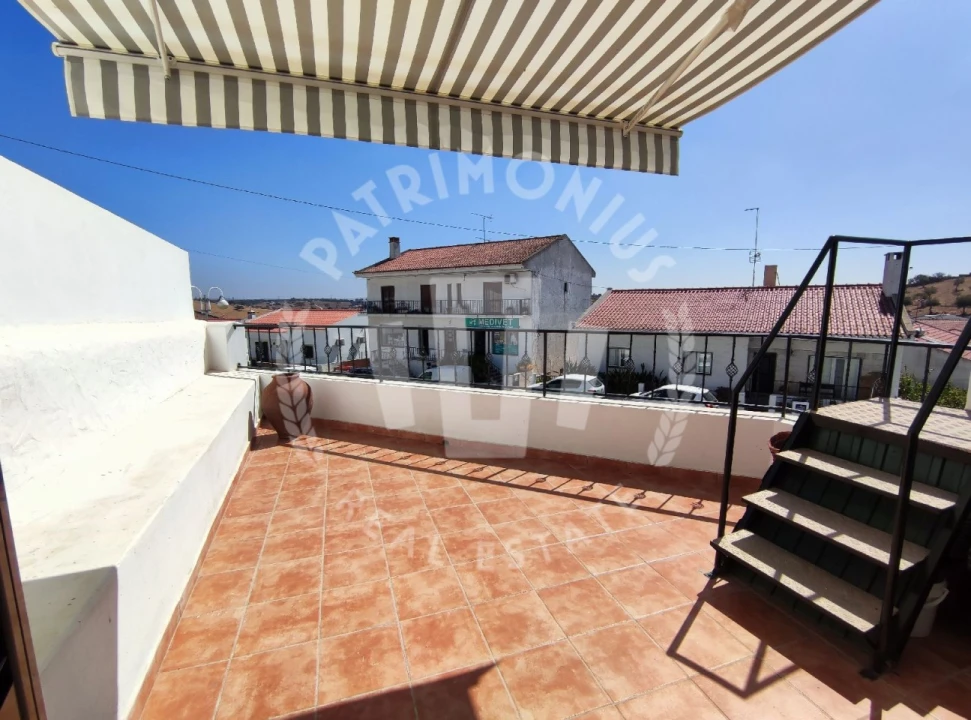 Moradia T4 para Venda em Ourique Foto 6