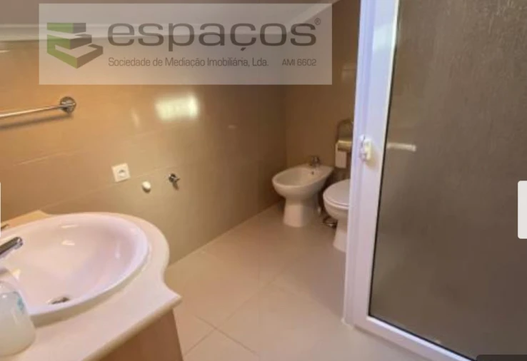 Moradia T2 para Venda em Alpedrinha Foto 8