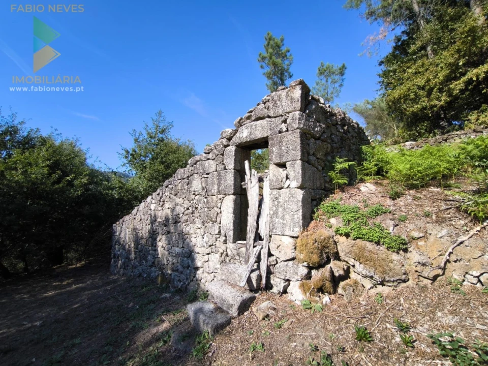 Moradia T2 para Venda em Crasto, Ruivos e Grovelas Foto 8