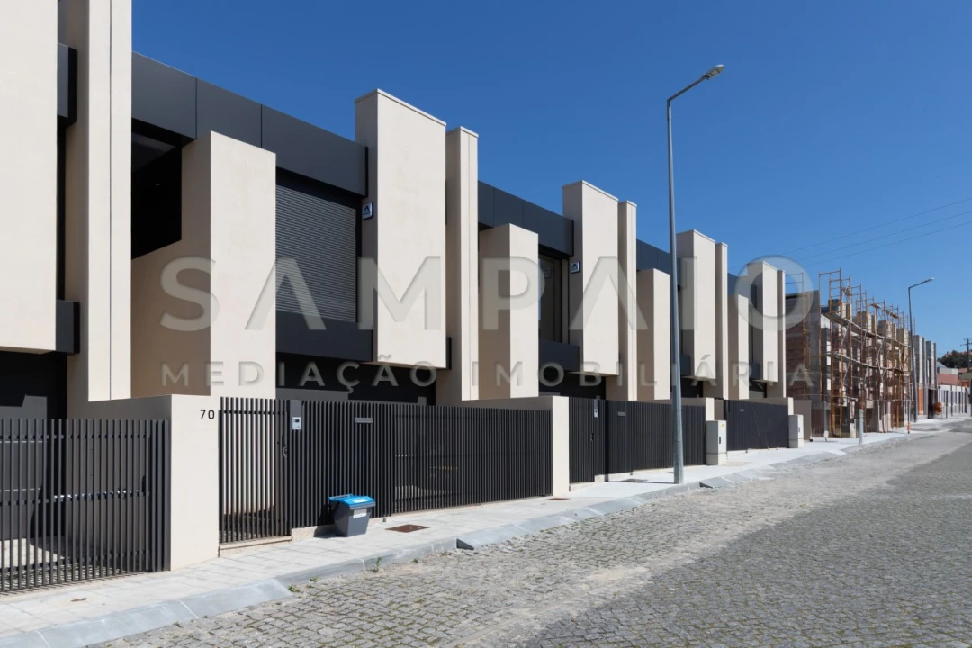 Moradia T3 para Venda em Fânzeres e São Pedro da Cova Foto 6