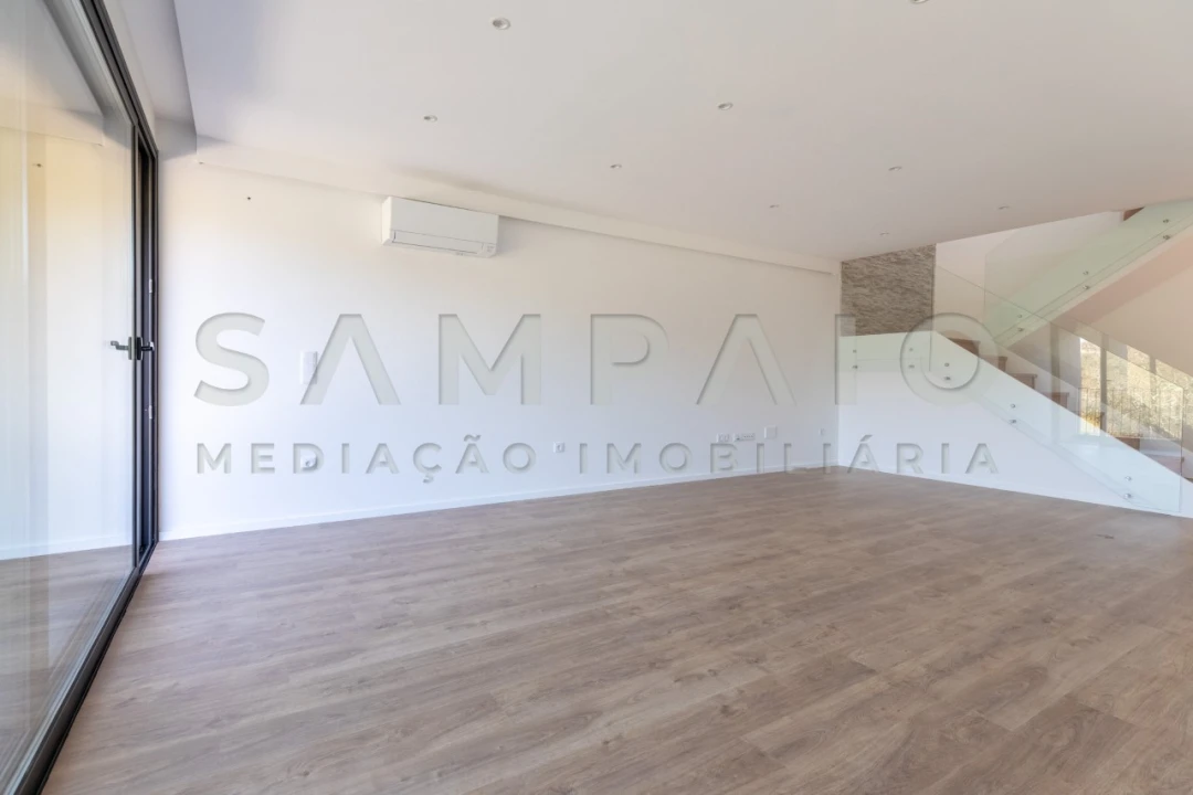 Moradia T3 para Venda em Fânzeres e São Pedro da Cova Foto 23