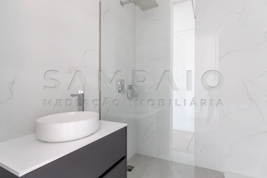 Moradia T3 para Venda em Fânzeres e São Pedro da Cova Foto 49