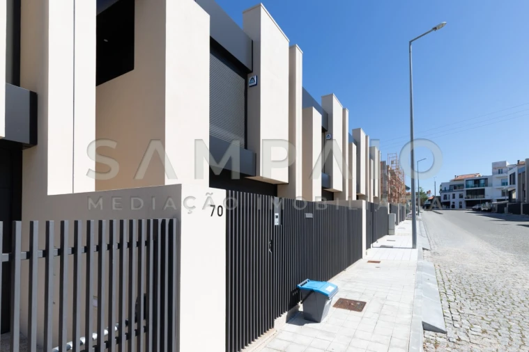 Moradia T3 para Venda em Fânzeres e São Pedro da Cova Foto 5