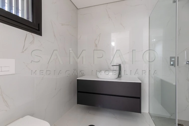 Moradia T3 para Venda em Fânzeres e São Pedro da Cova Foto 33