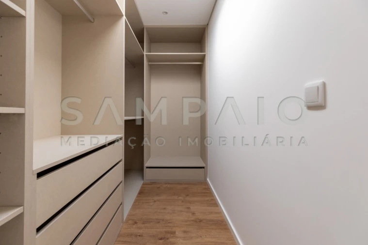 Moradia T3 para Venda em Fânzeres e São Pedro da Cova Foto 34