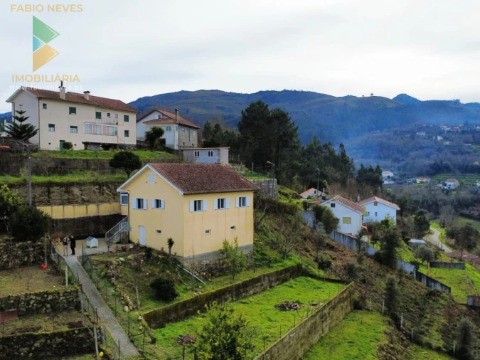 Moradia T3 para Venda em Touvedo (São Lourenço e Salvador) Foto 1