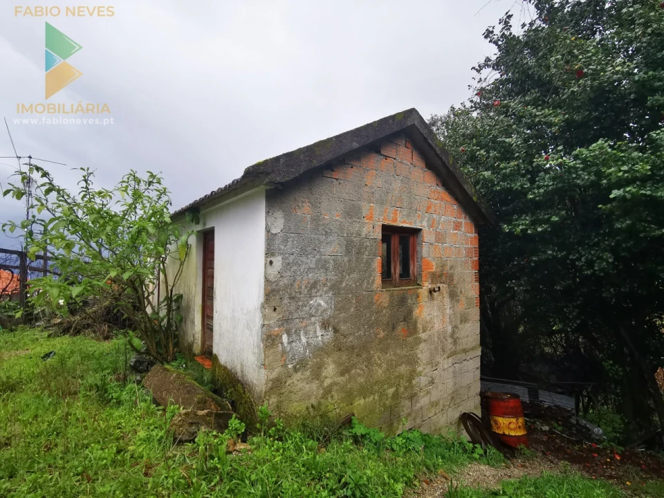 Moradia T2 para Venda em Gondufe Foto 3