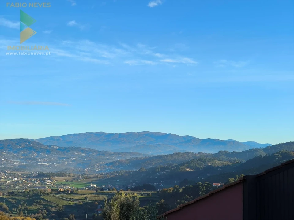 Moradia T2 para Venda em Gondufe Foto 1