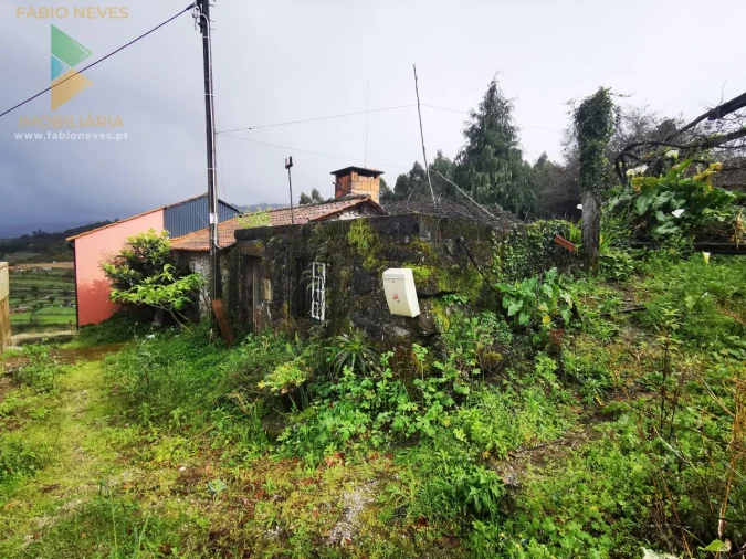 Moradia T2 para Venda em Gondufe Foto 7