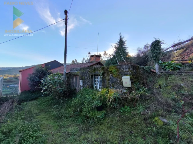 Moradia T2 para Venda em Gondufe Foto 30