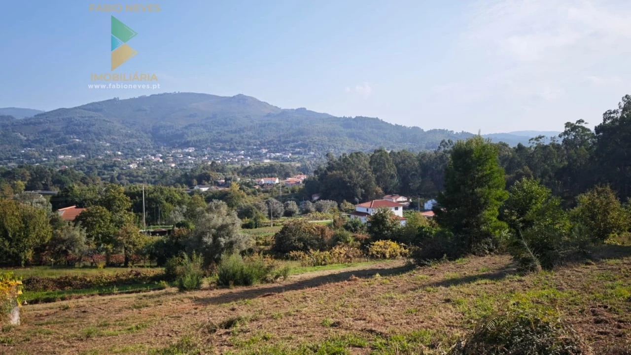 Terreno para Venda em Refoios do Lima Foto 1