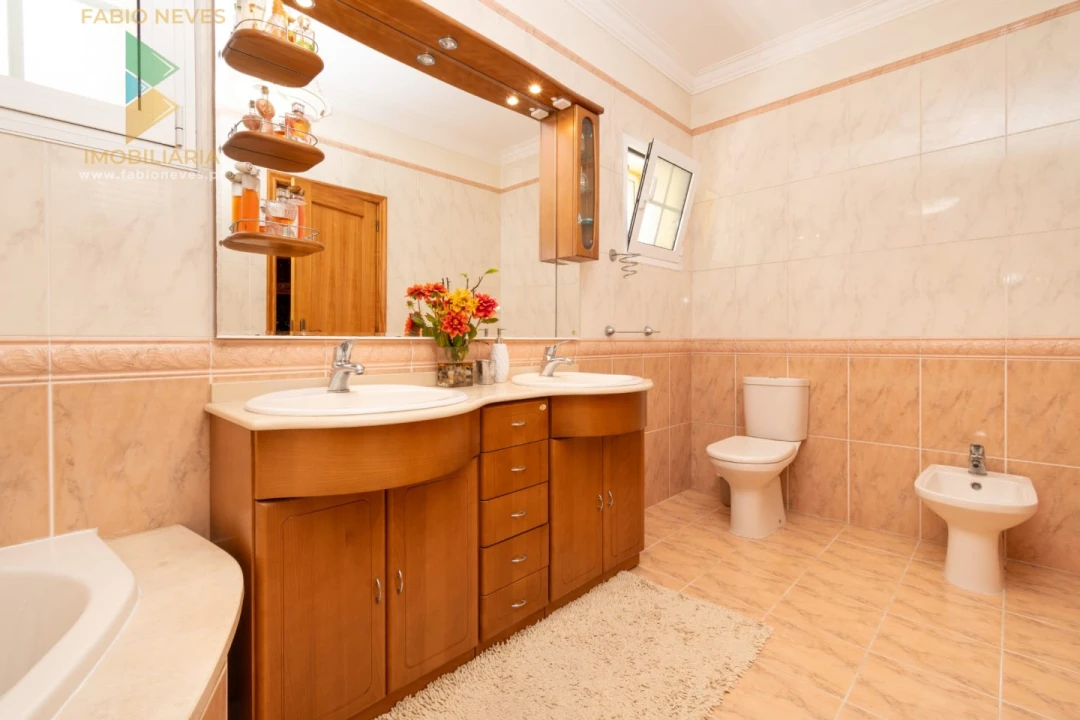 Moradia T3 para Venda em Refoios do Lima Foto 34