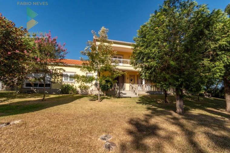 Moradia T3 para Venda em Refoios do Lima Foto 6