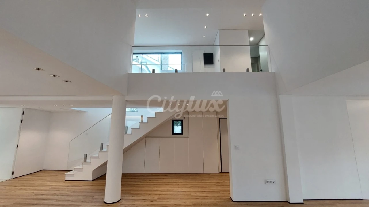 Moradia T5 para Venda em Cascais e Estoril Foto 4