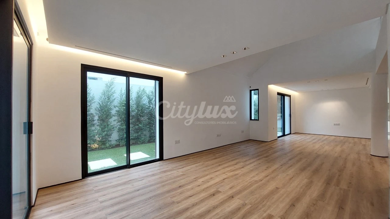 Moradia T5 para Venda em Cascais e Estoril Foto 6