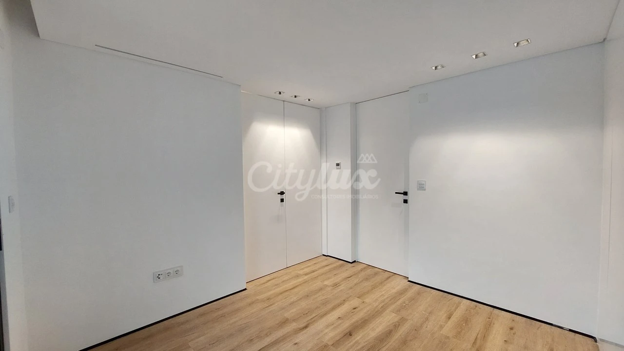 Moradia T5 para Venda em Cascais e Estoril Foto 16