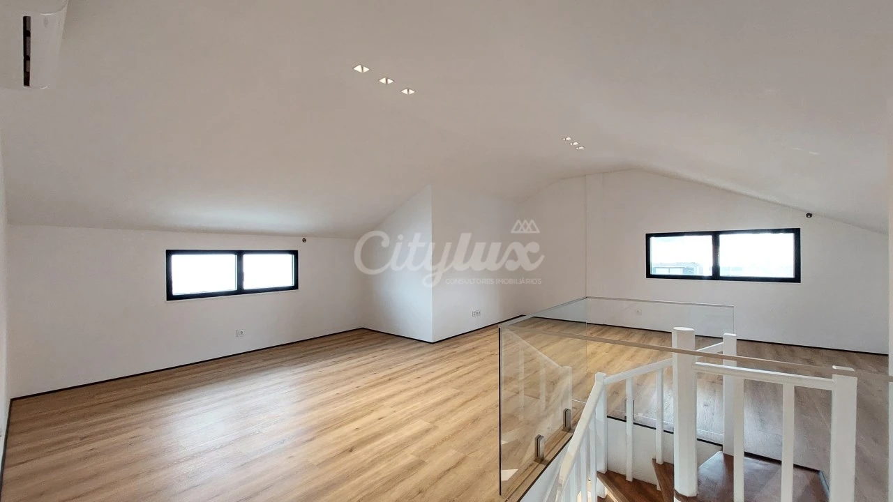 Moradia T5 para Venda em Cascais e Estoril Foto 44