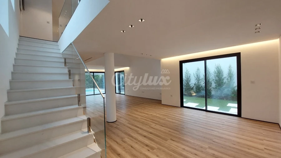 Moradia T5 para Venda em Cascais e Estoril Foto 23