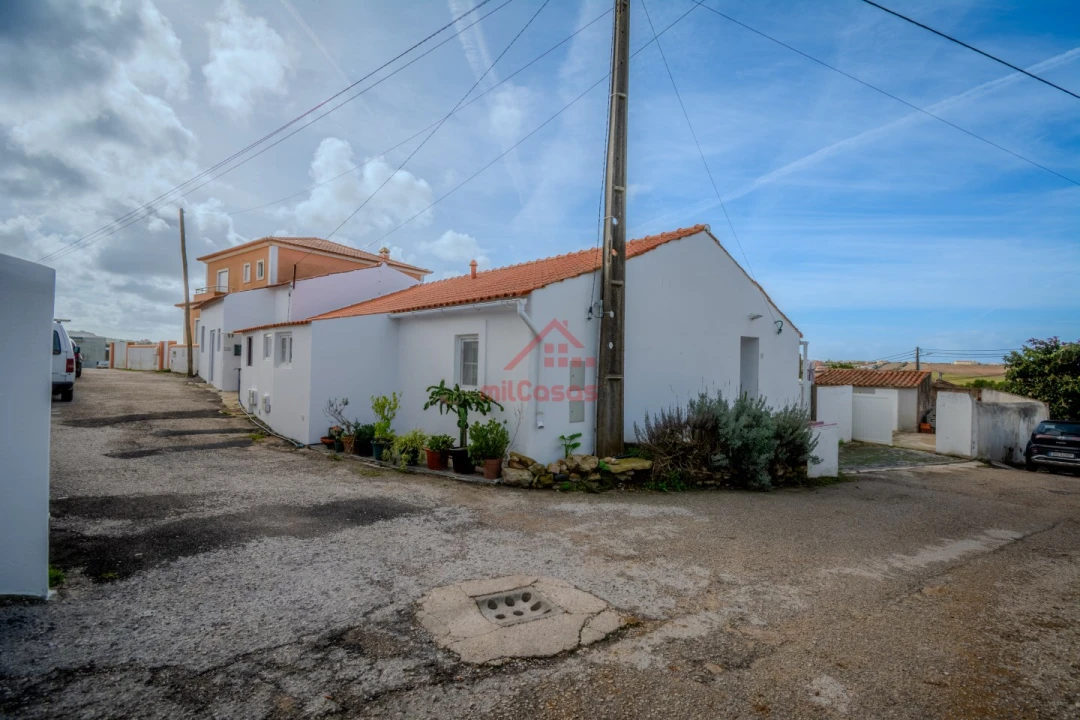 Moradia T2 para Venda em São Pedro da Cadeira Foto 19