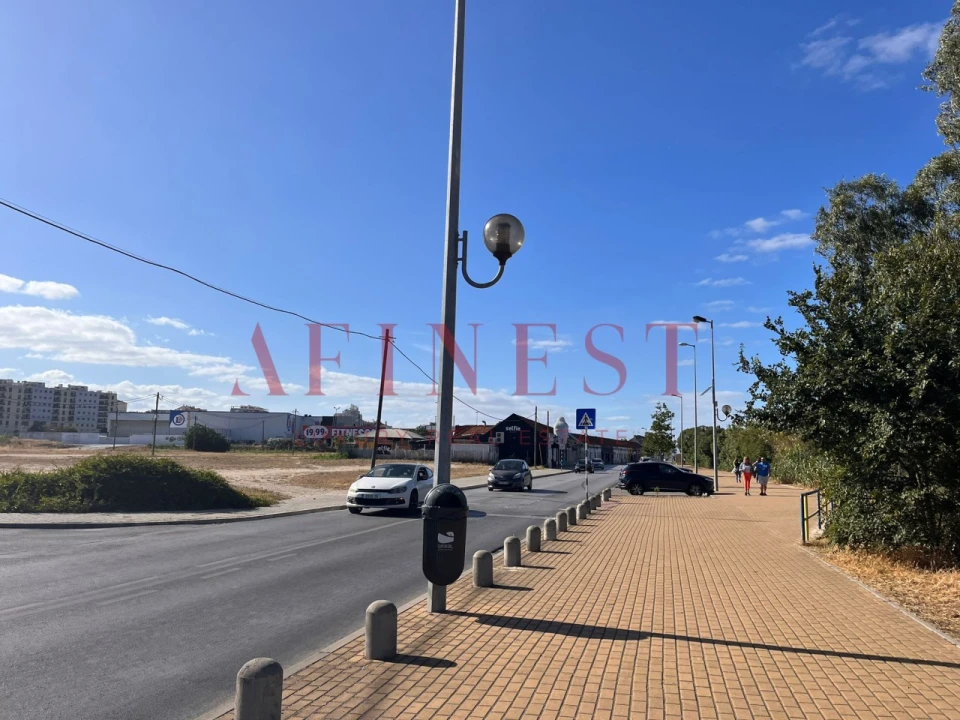 Apartamento T2 para Arrendamento em Amora Foto 24