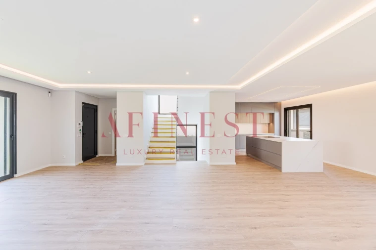 Moradia T4 para Venda em Carcavelos e Parede Foto 7