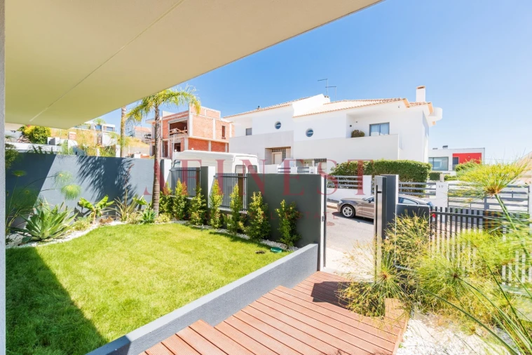 Moradia T4 para Venda em Carcavelos e Parede Foto 14