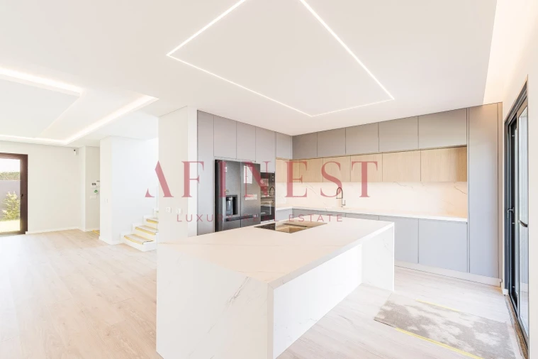 Moradia T4 para Venda em Carcavelos e Parede Foto 4