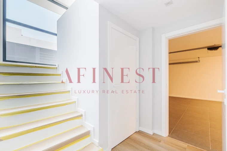 Moradia T4 para Venda em Carcavelos e Parede Foto 23