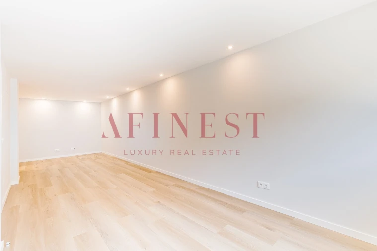 Moradia T4 para Venda em Carcavelos e Parede Foto 25