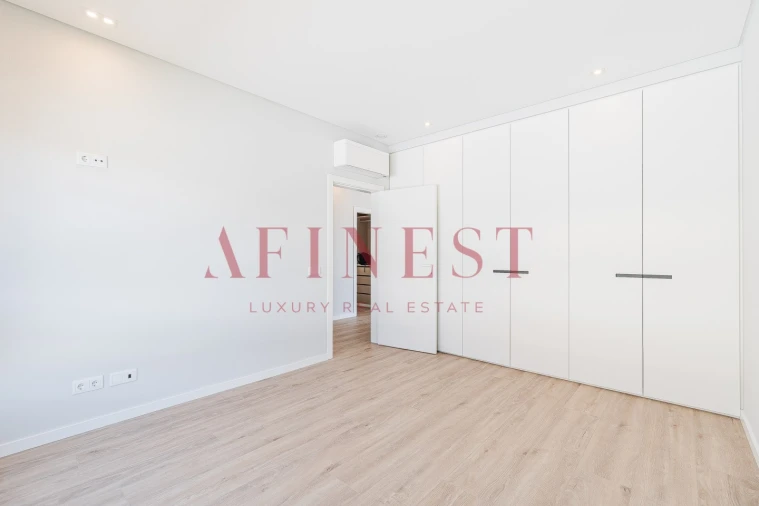 Moradia T4 para Venda em Carcavelos e Parede Foto 46