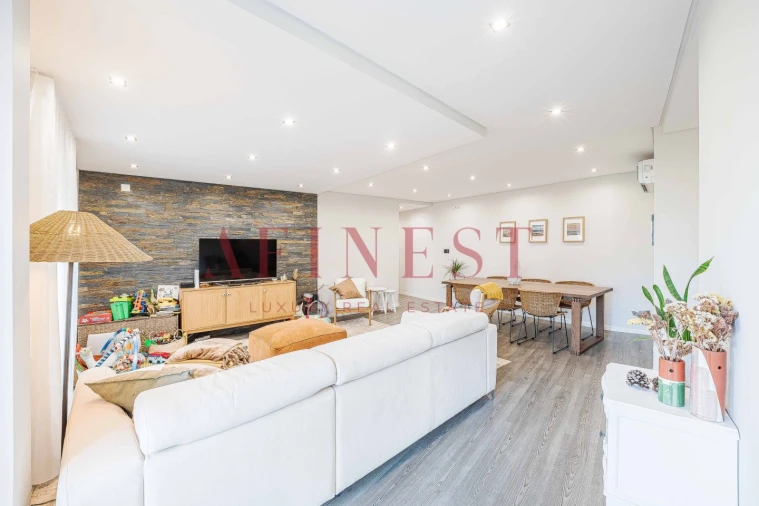 Apartamento T3 para Venda em Ramada e Caneças Foto 5