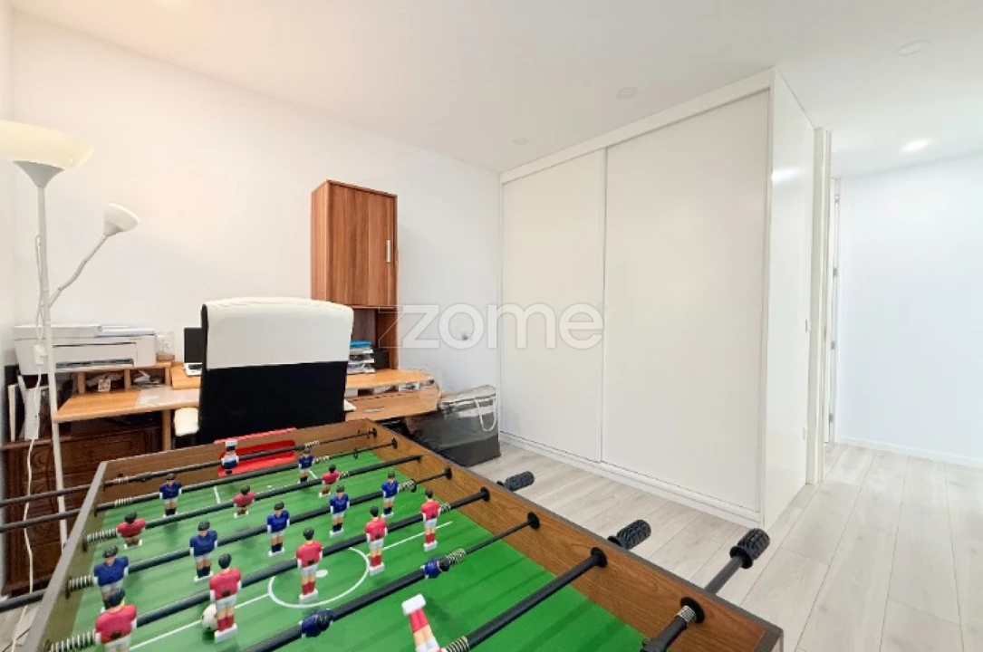 Moradia T4 para Venda em Louro Foto 13