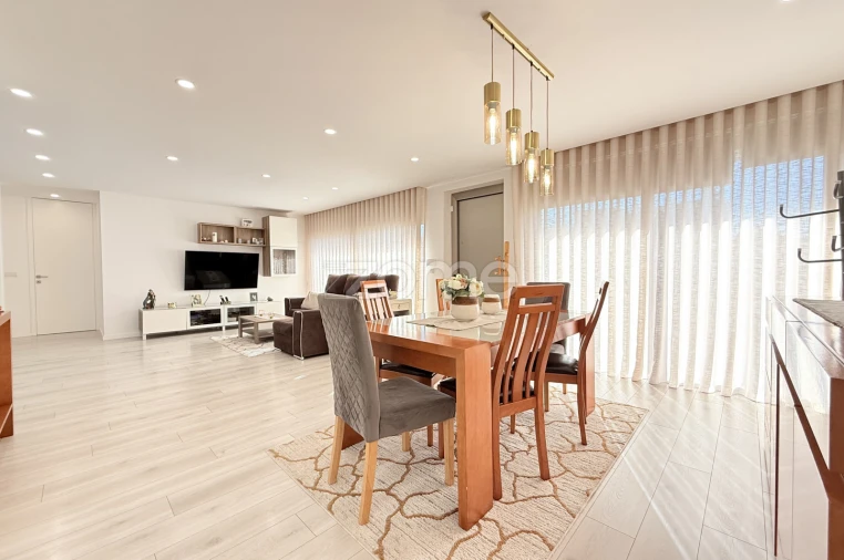 Moradia T4 para Venda em Louro Foto 5