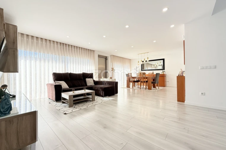 Moradia T4 para Venda em Louro