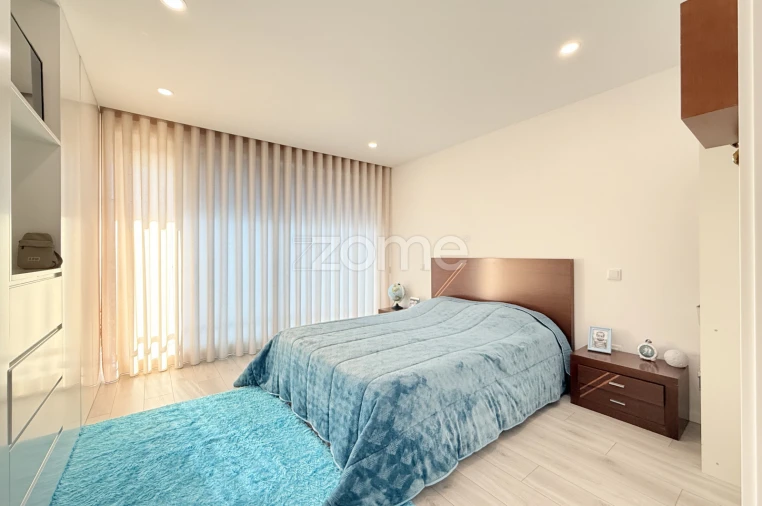 Moradia T4 para Venda em Louro Foto 22