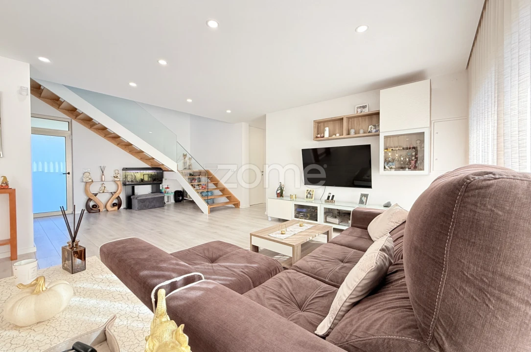 Moradia T4 para Venda em Louro Foto 5