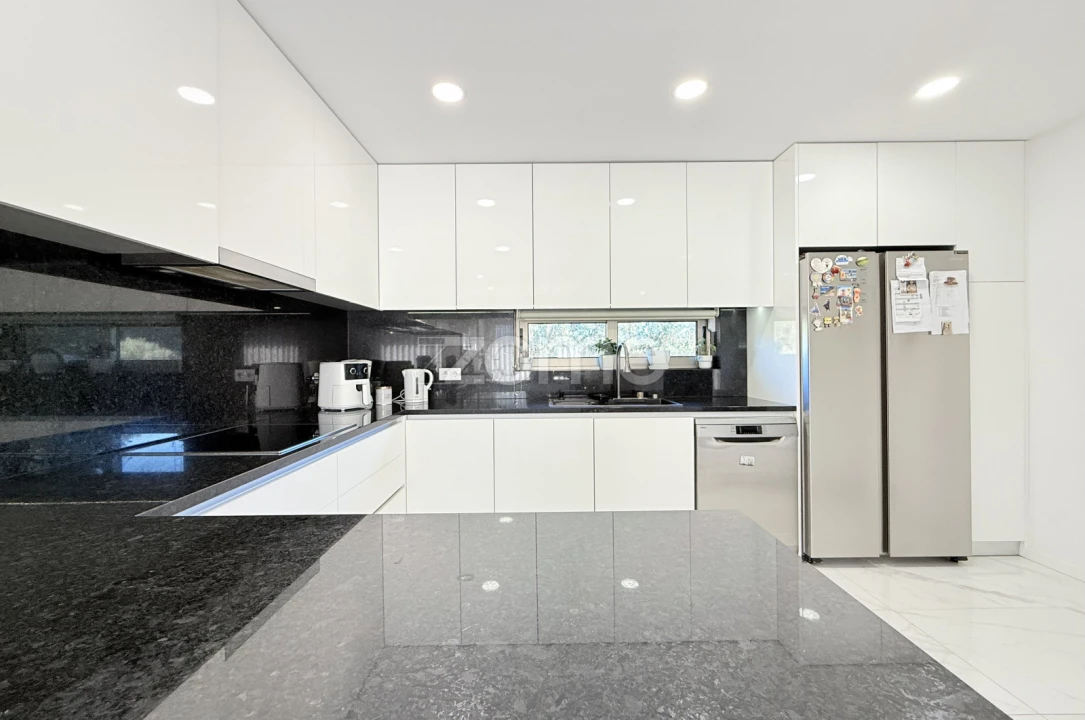 Moradia T4 para Venda em Louro Foto 1