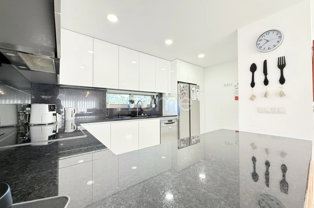 Moradia T4 para Venda em Louro Foto 9